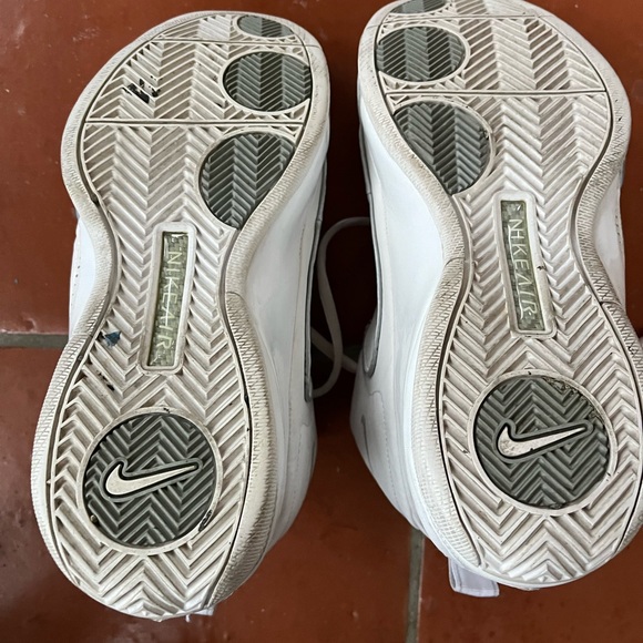 Women’s Nike Air size 10 - Picture 5 of 6